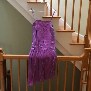 Crinkly pink/purple iridescent mid-length dress